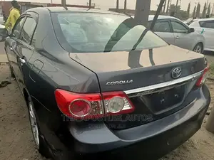Toyota Corolla 2012 Gray