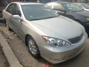 Toyota Camry 2004 Silver