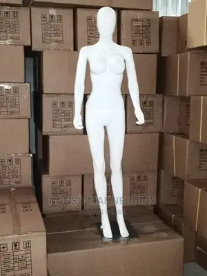 Glossy White Female Faceless MANNEQUIN