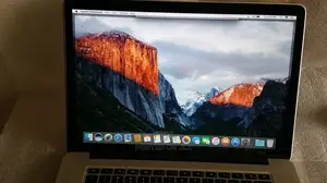 Laptop Apple MacBook Pro 16GB Intel Core I7 SSD 512GB