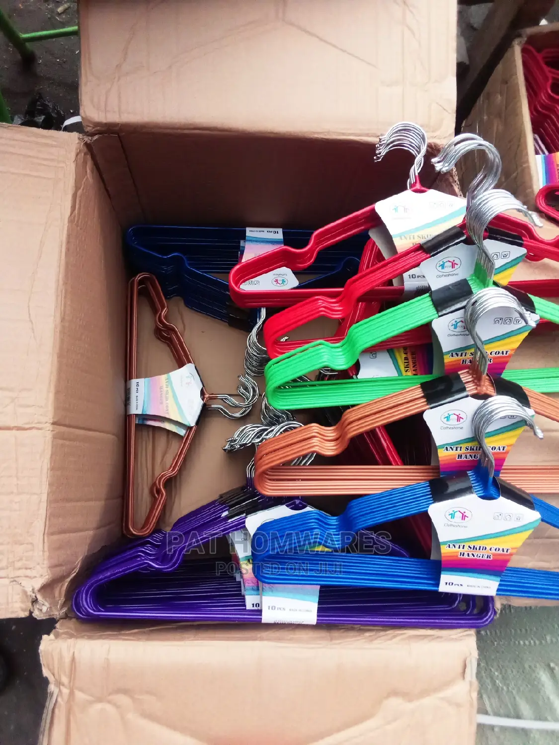 Coloured Hanger 10pcs