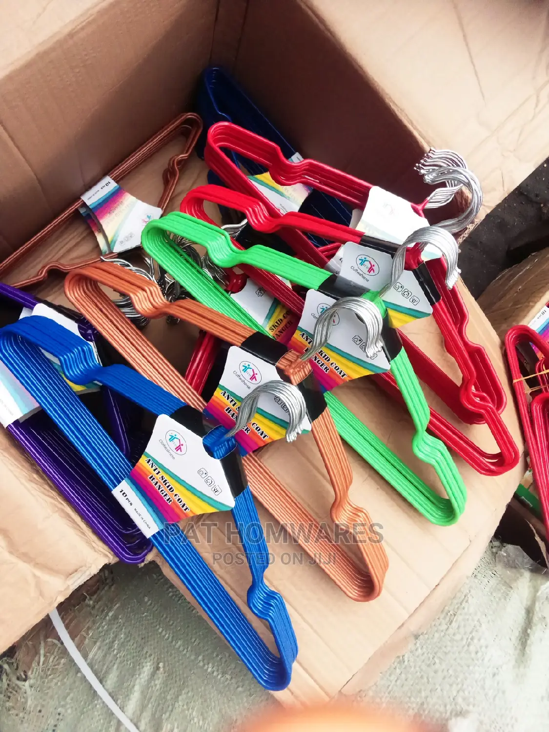 Coloured Hanger 10pcs