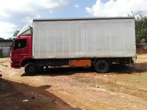 Hire a Truck for Moving of Goods and Items