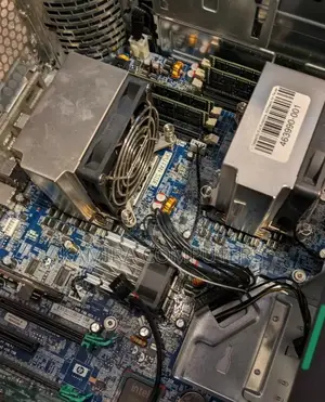 Desktop Computer HP 32GB Intel Xeon SSD 1T