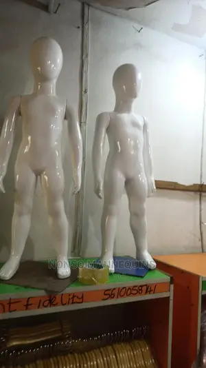 Age 1 To 3 Unisex Glossy White Kiddies Mannequin Display
