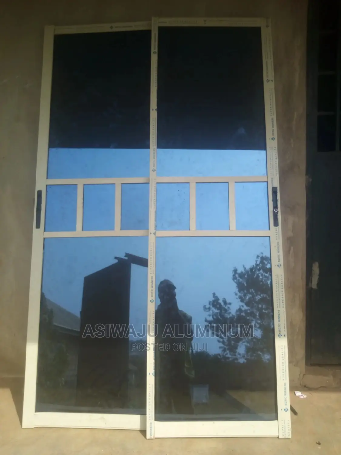Sliding Door