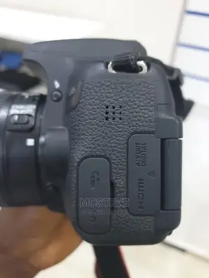 Canon EOS 750D DSLR Camera With Extra Battery