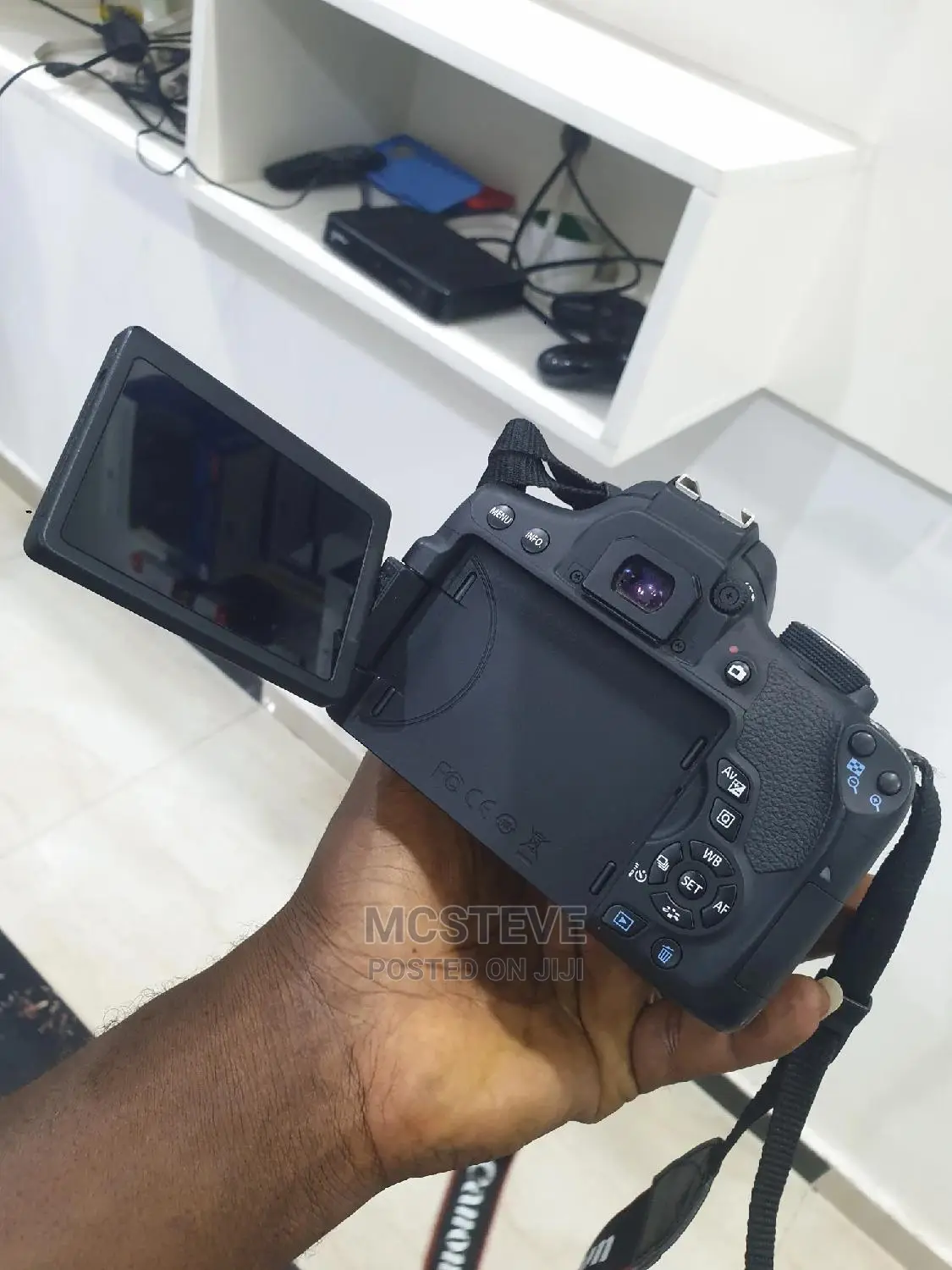 Canon EOS 750D DSLR Camera With Extra Battery