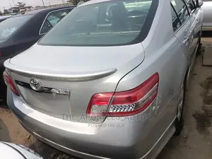 Toyota Camry 2010 Silver