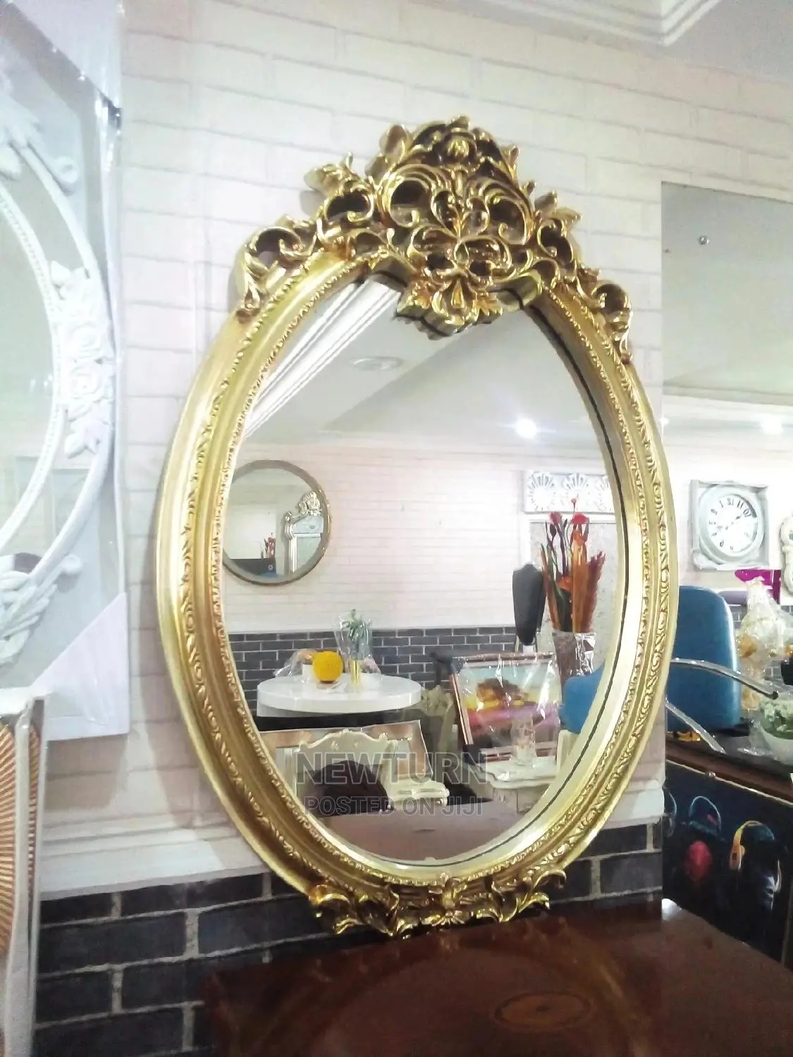 Quality Wall Mounted Royal Hanging Mirror.