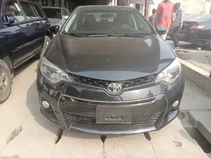 Toyota Corolla 2015 Black