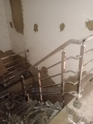 Stainless Staircase Rail With Square Pipes