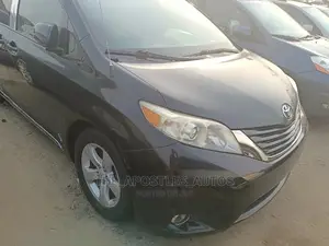 Toyota Sienna XLE 7 Passenger 2012 Black