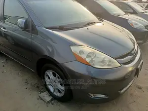 Toyota Sienna LE AWD 2006 Blue
