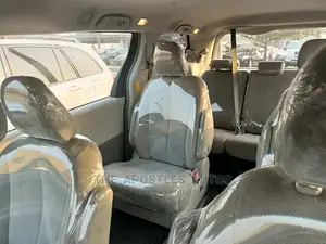 Toyota Sienna Limited AWD 7-Passenger 2013 White