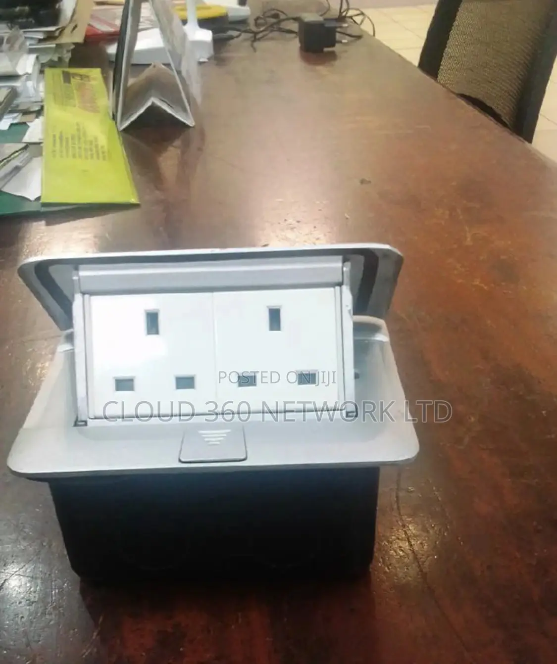 Legrand Pop Up Floor Box
