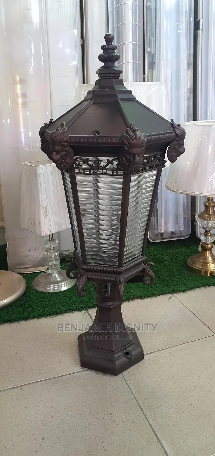 Standing Pillar Light