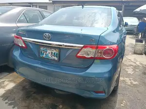 Toyota Corolla 2012 Blue