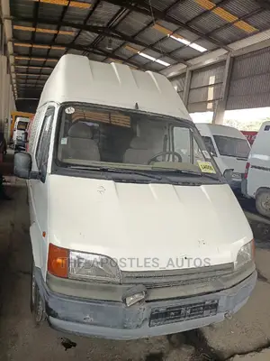 Ford Transit 2000 White