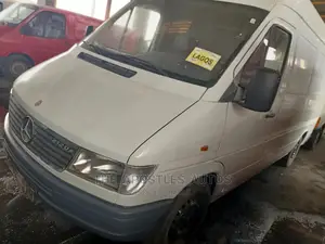 Mercedes-Benz Sprinter 2001 White