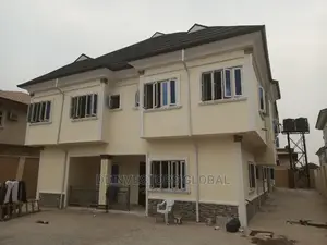 4bdrm Duplex in Magodo Phase 1 for Sale