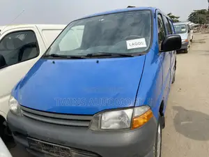 Toyota HiAce 2005 Blue