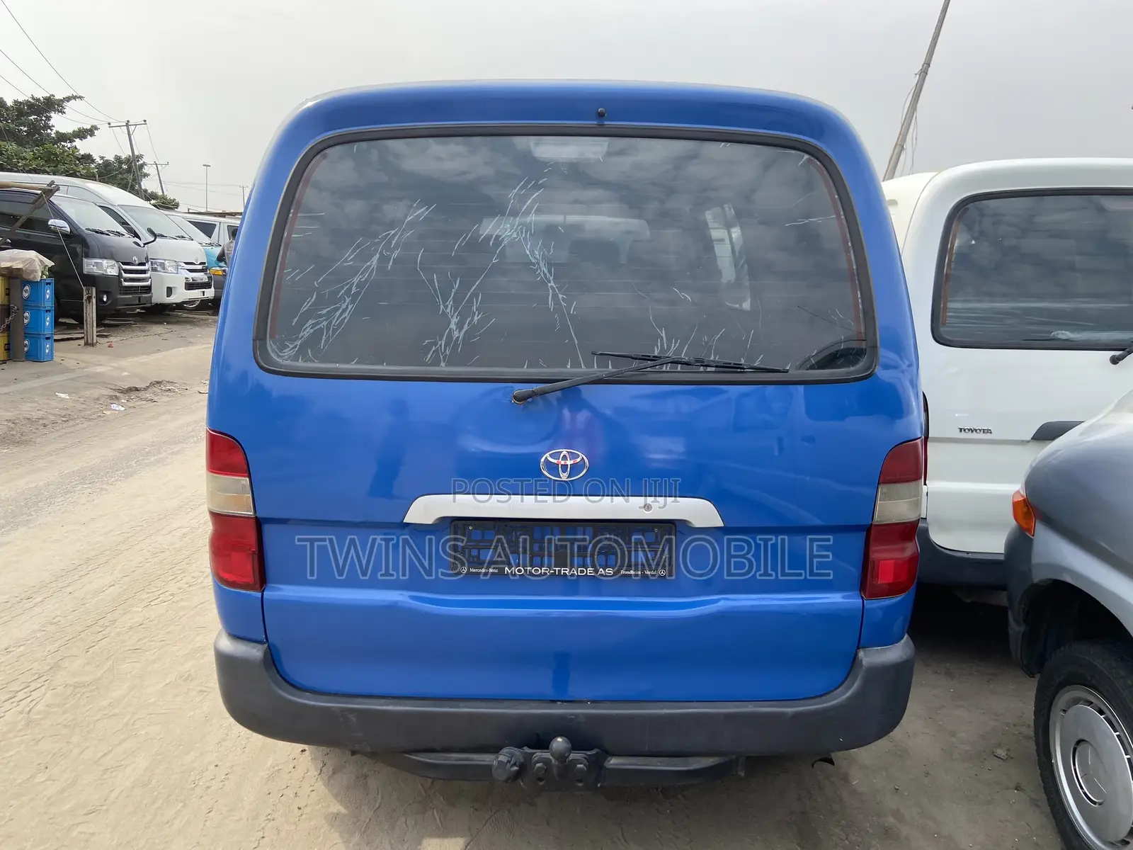 Toyota HiAce 2005 Blue
