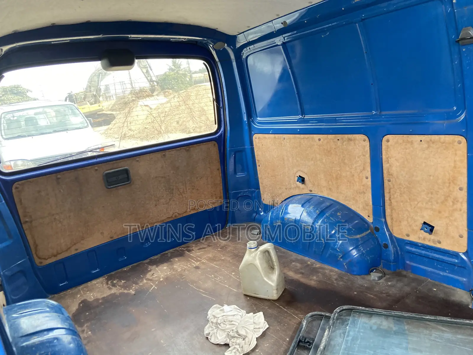 Toyota HiAce 2005 Blue