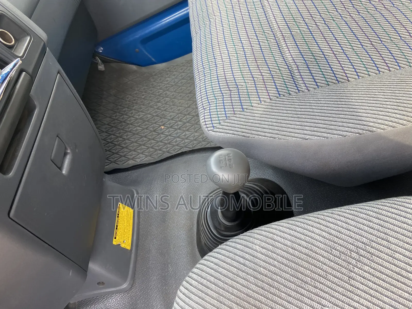 Toyota HiAce 2005 Blue