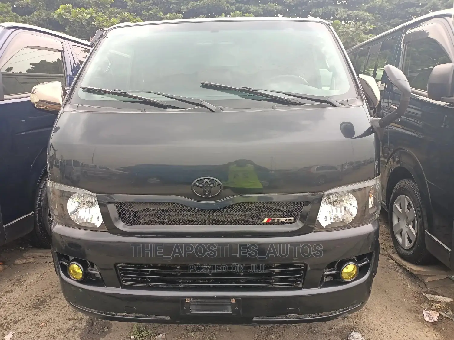 Toyota HiAce 2012 Black