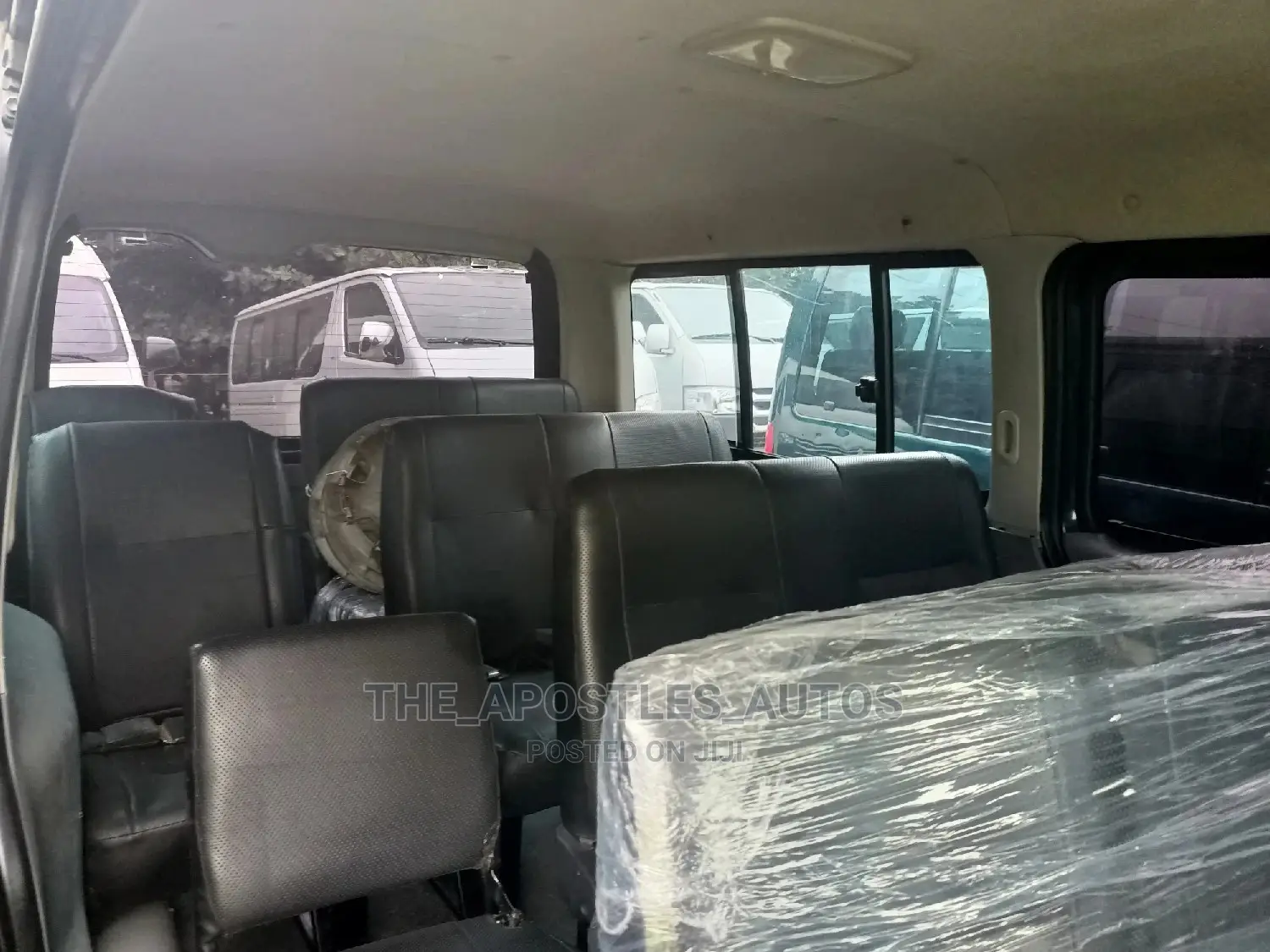 Toyota HiAce 2012 Black
