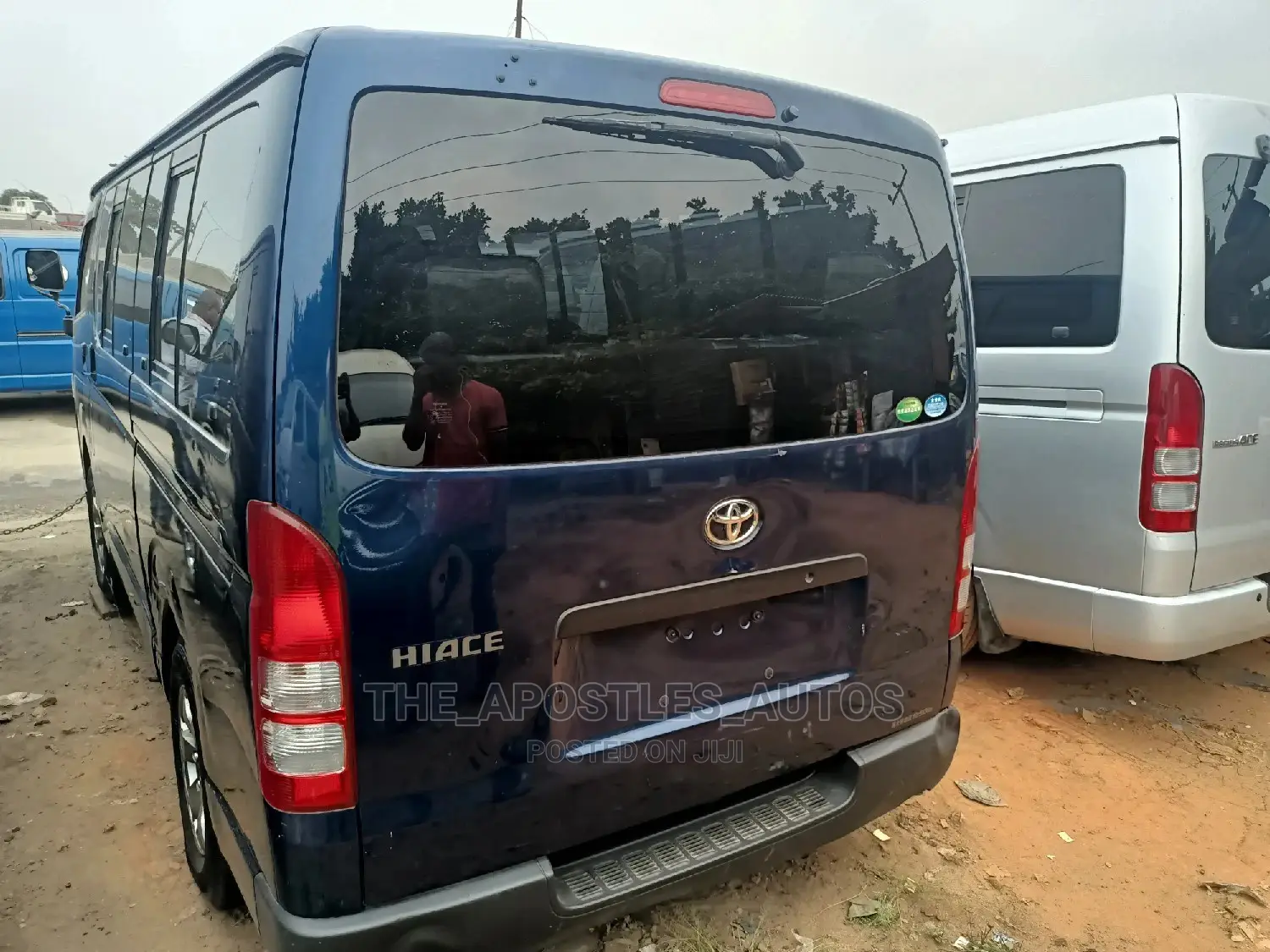 Toyota HiAce 2012 Blue