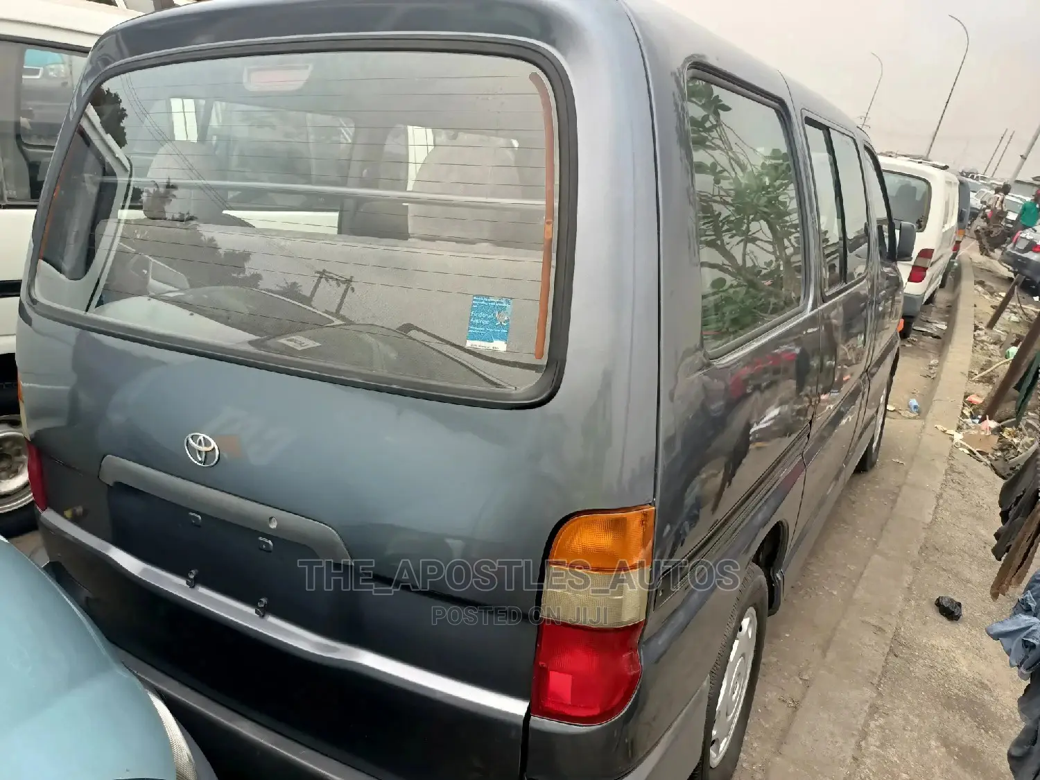 Toyota HiAce 1995 Grey