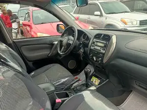 Toyota RAV4 2.0 4x4 2004 Silver