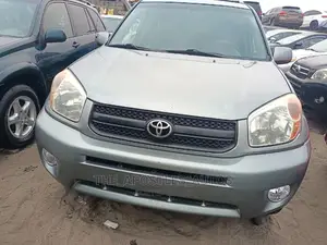Toyota RAV4 2.0 4x4 2004 Silver