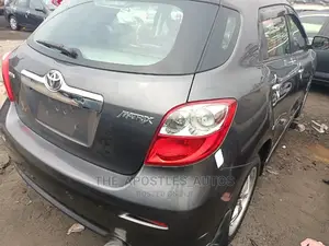 Toyota Matrix 2010 Gray
