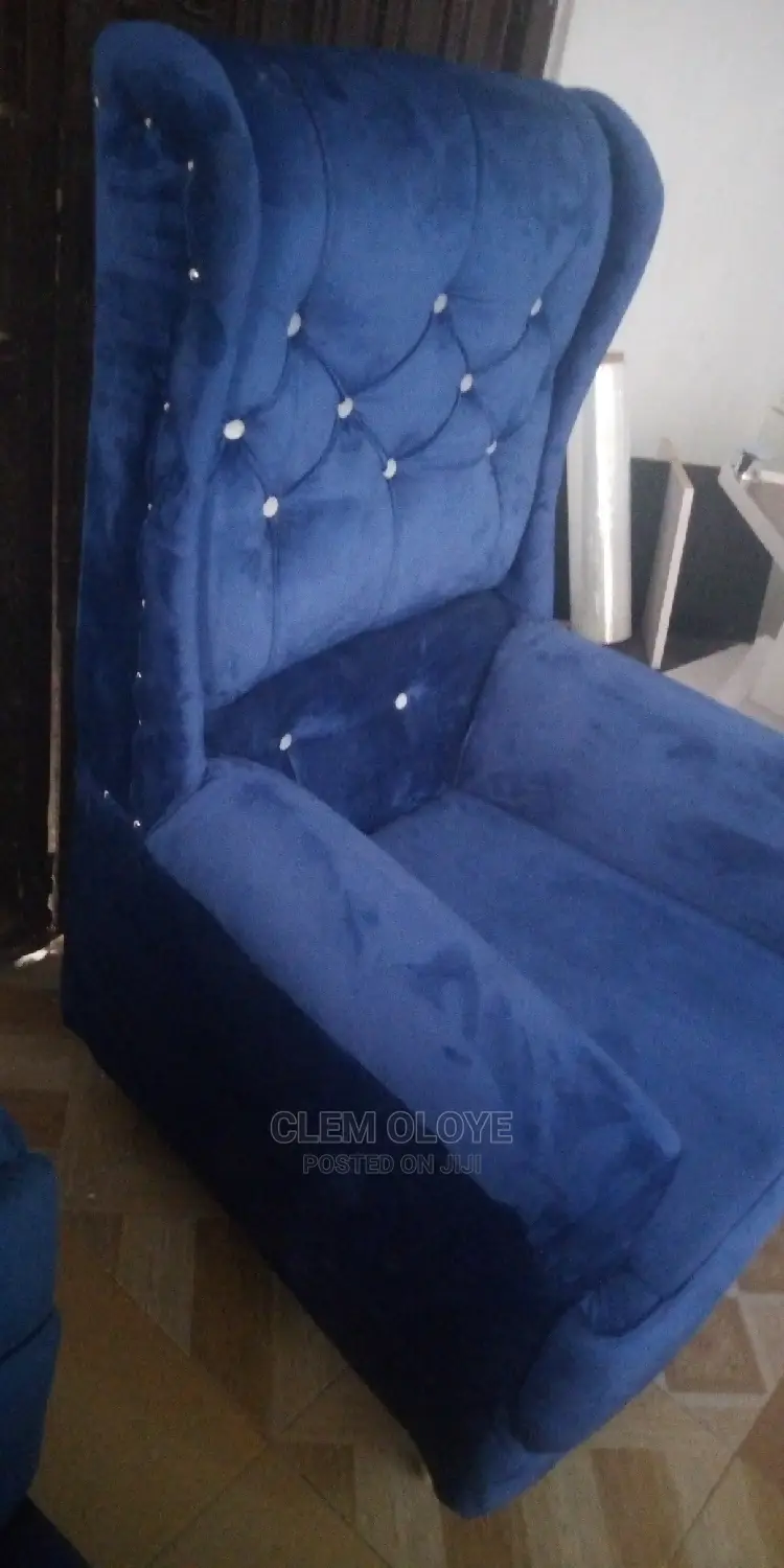 Royal Sofa Single