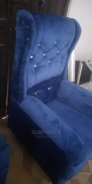 Royal Sofa Single