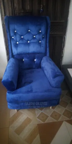 Royal Sofa Single