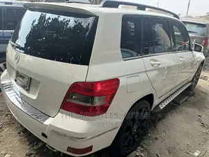 Mercedes-Benz GLK-Class 350 4MATIC 2012 White
