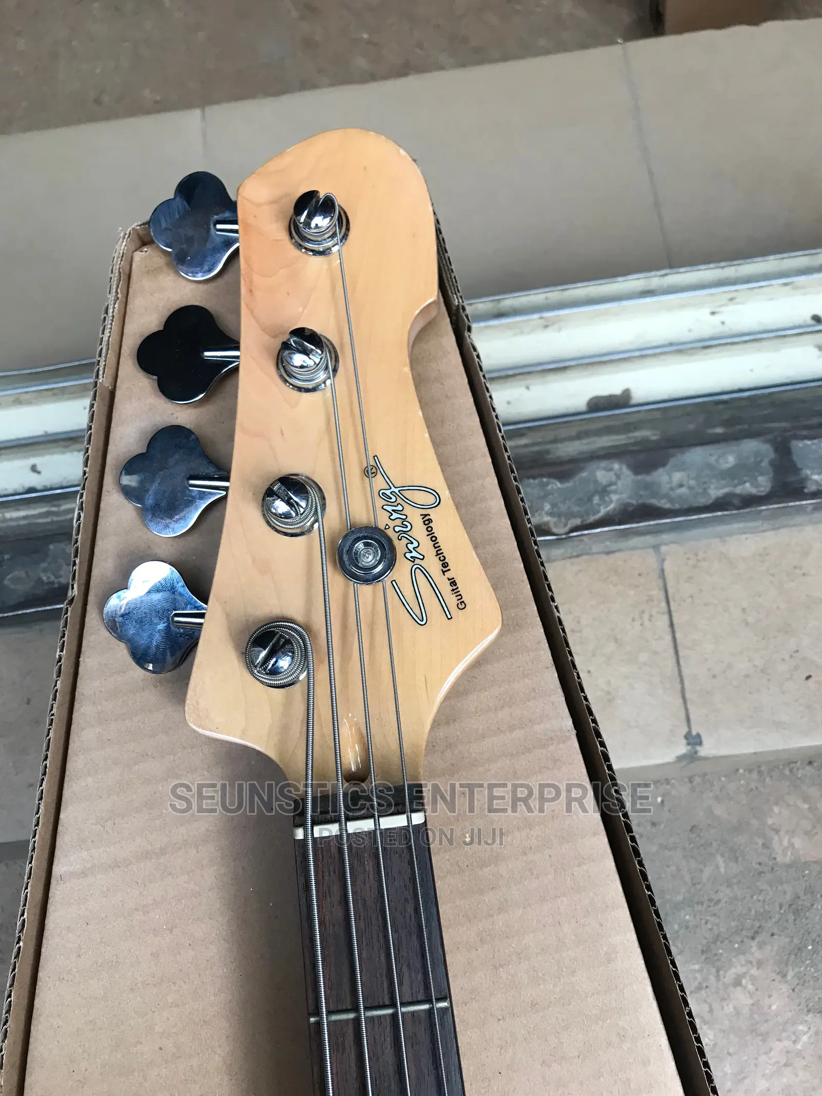 Swing Guitar Technology Four String Bass