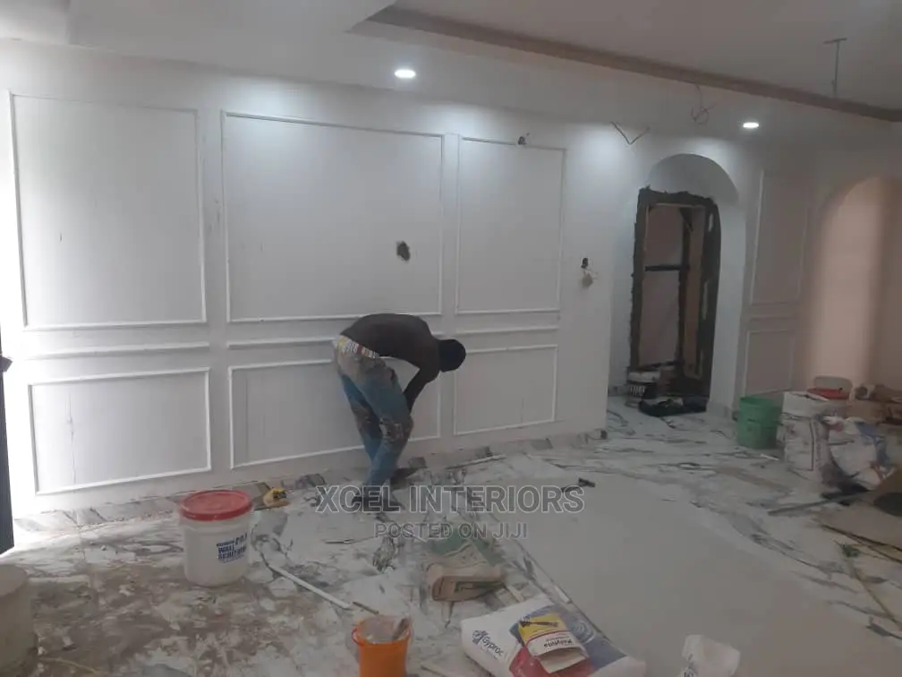 Wainscoting / Wall Cornice at 3800 Per Length