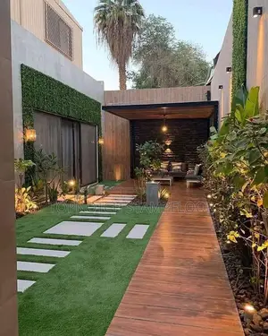 Photo - Exterior Design