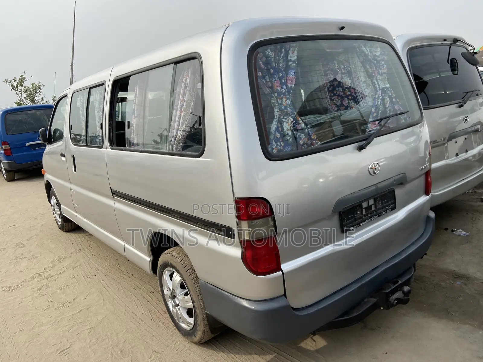 Toyota HiAce 2006 Grey