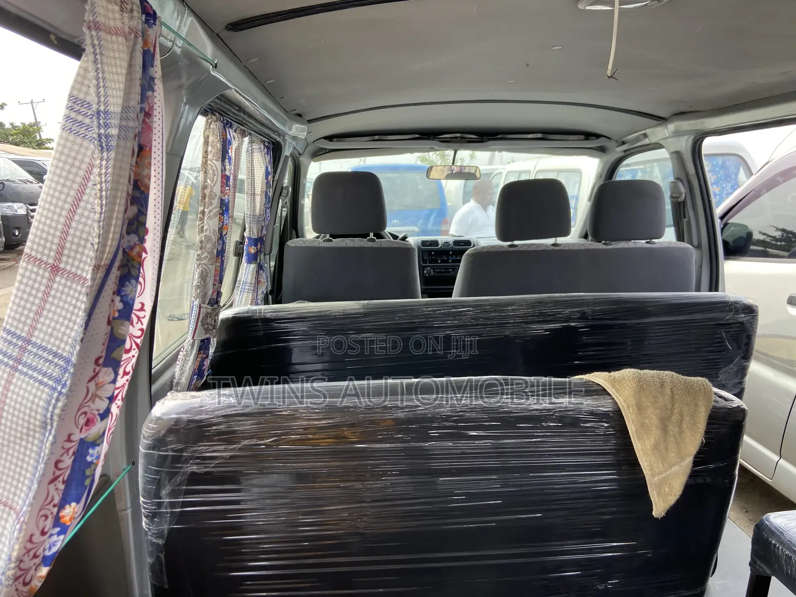 Toyota HiAce 2006 Grey