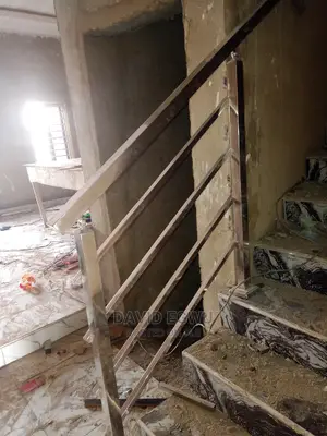 Stainless Rail With Square Pipe
