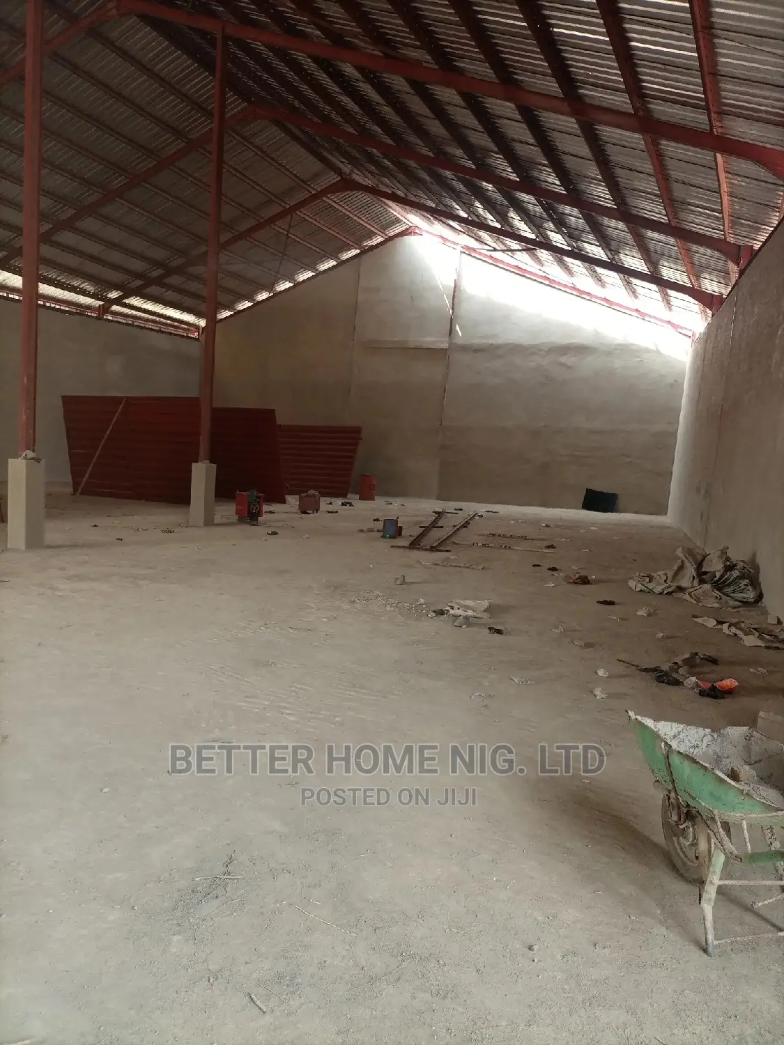 Warehouse 10000 Square Meter Capacity