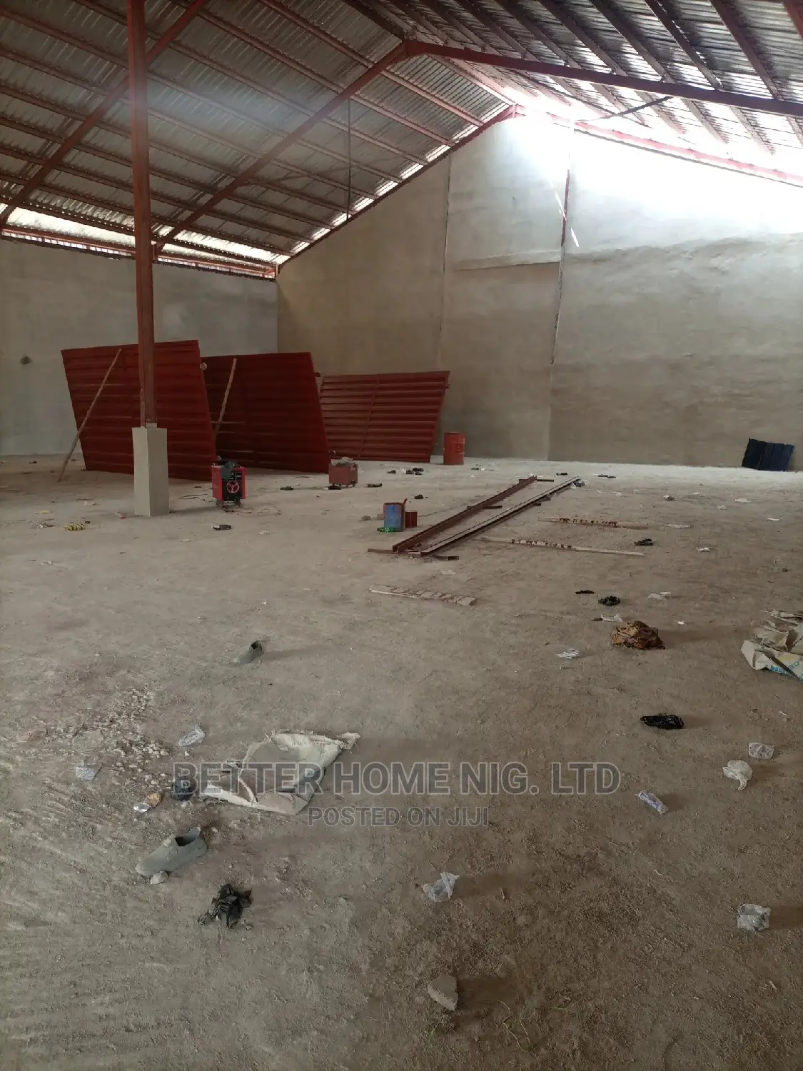 Warehouse 10000 Square Meter Capacity