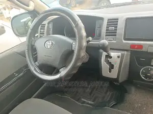 Toyota HiAce 2009 Black