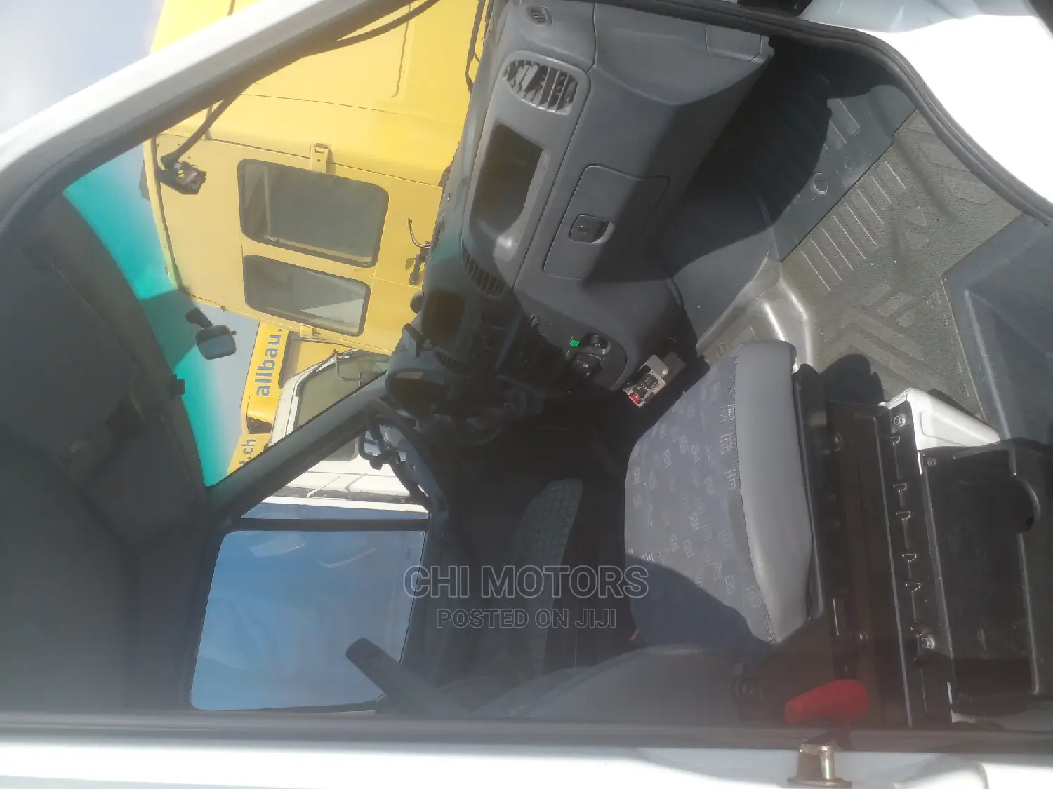 Mercedes-Benz Sprinter 2005 White